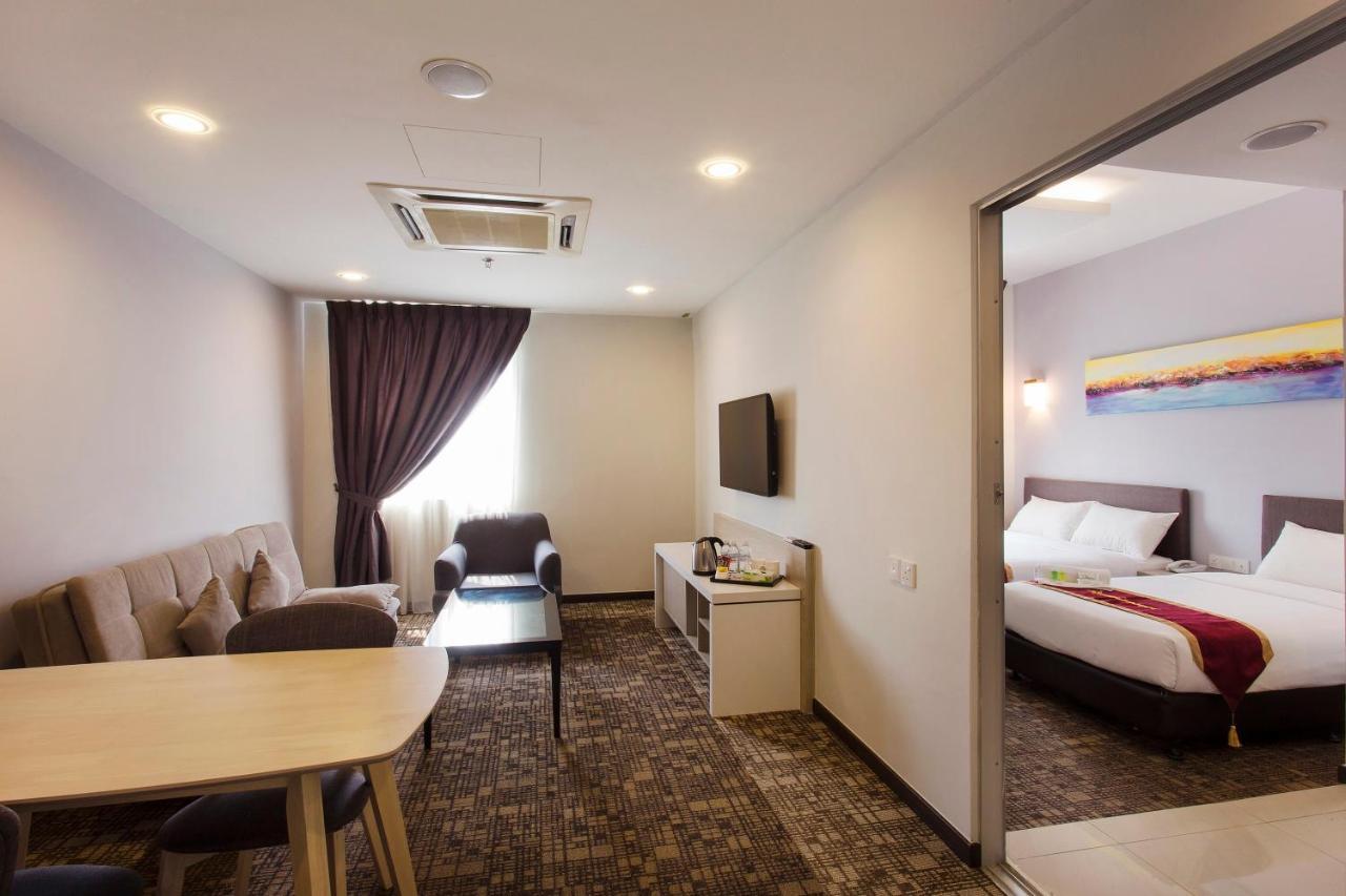 Amansari Hotel Nusajaya Exterior foto