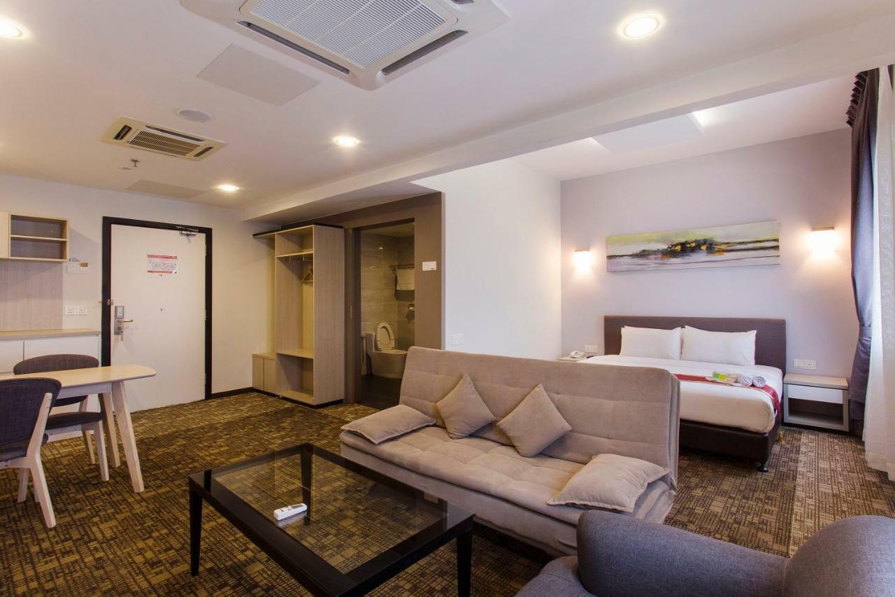 Amansari Hotel Nusajaya Exterior foto
